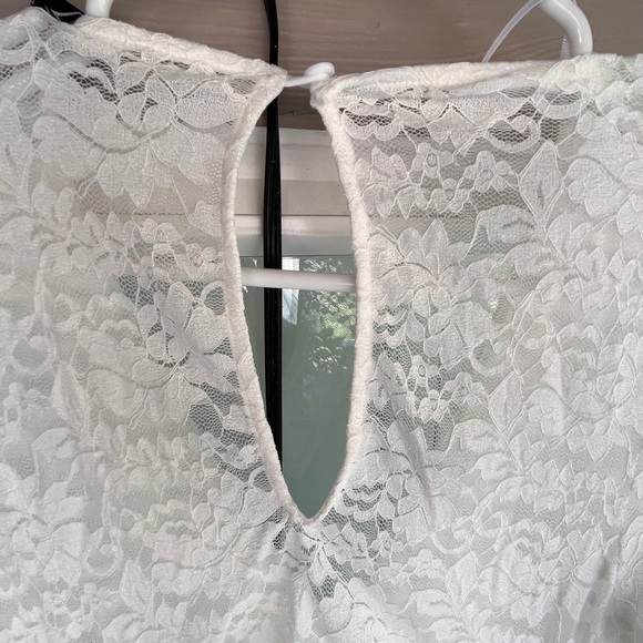 Windsor szM lace mermaid wedding dress - Picture 9 of 13